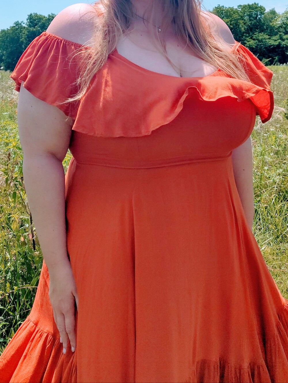 Torrid Size 1 Off-Shoulder Ruffle Maxi Dress in Rust/orange